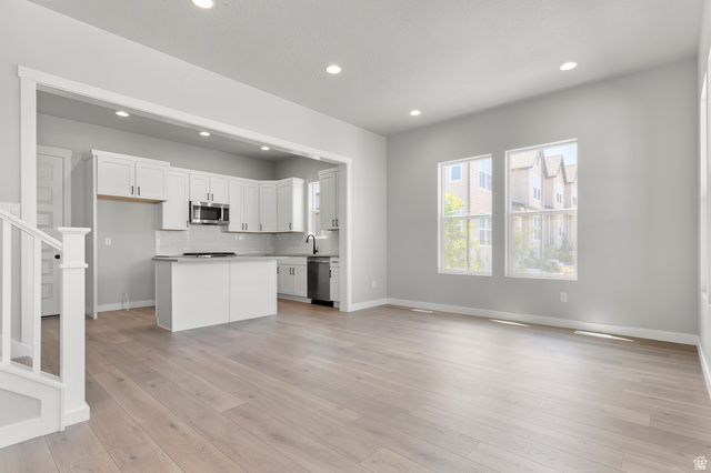 7021 W HIDDEN HILLS WAY, West Jordan, UT 84081