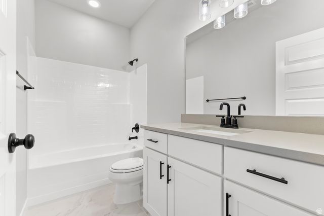 7021 W HIDDEN HILLS WAY, West Jordan, UT 84081