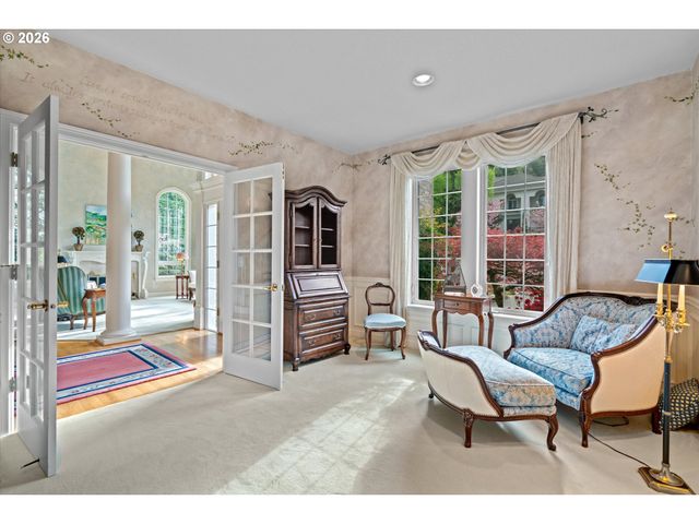 2328 OAKHURST Ln, Lake Oswego, OR 97034