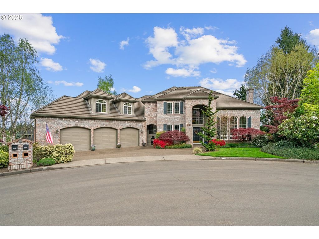 2328 OAKHURST Ln, Lake Oswego, OR 97034