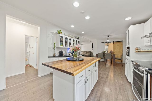 130 CR 3826, San Antonio, TX 78253