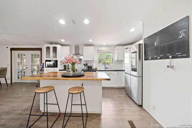 130 CR 3826, San Antonio, TX 78253