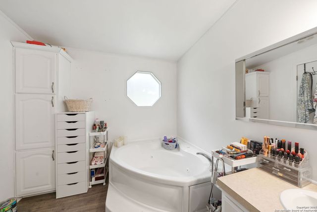 130 CR 3826, San Antonio, TX 78253
