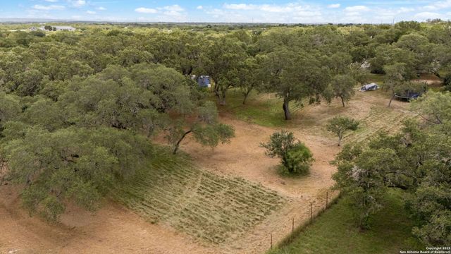 130 CR 3826, San Antonio, TX 78253