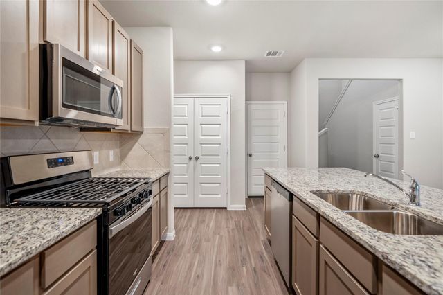2421 Shellcracker Drive, Conroe, TX 77384