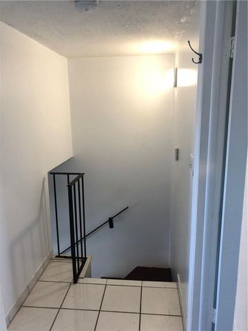 21 SW 109th Avenue 2B, Miami, FL 33174