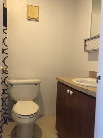 21 SW 109th Avenue 2B, Miami, FL 33174