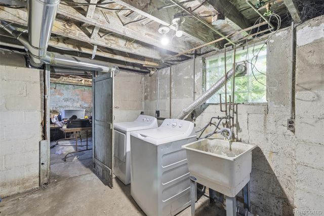 14010 Goddard Street, Detroit, MI 48212