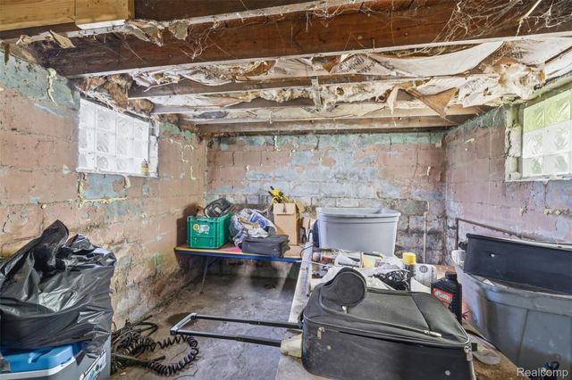 14010 Goddard Street, Detroit, MI 48212