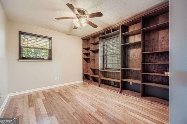 6431 Courtney Drive, Winston, GA 30187