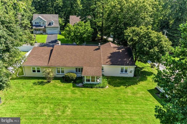 320 E KNOWLES AVE, Glenolden, PA 19036