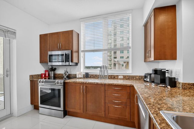 350 N Federal Highway 605, Boynton Beach, FL 33435