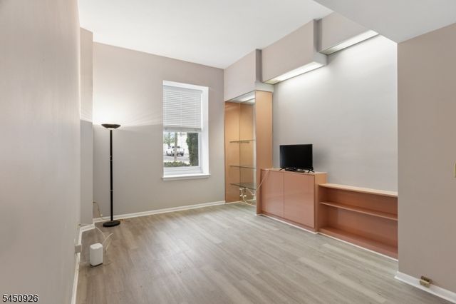 54 W Cherry St 112, Rahway City, NJ 07065