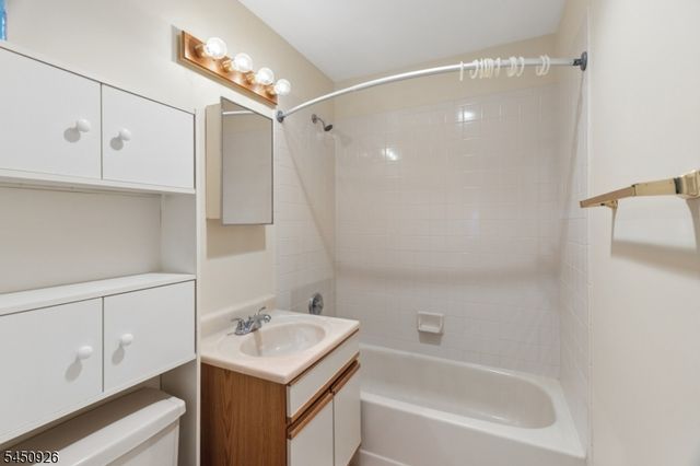 54 W Cherry St 112, Rahway City, NJ 07065