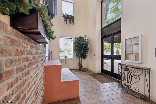 54 W Cherry St 112, Rahway City, NJ 07065