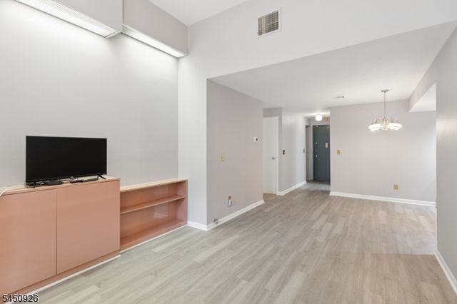 54 W Cherry St 112, Rahway City, NJ 07065