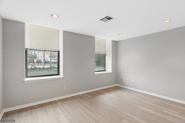 54 W Cherry St 112, Rahway City, NJ 07065
