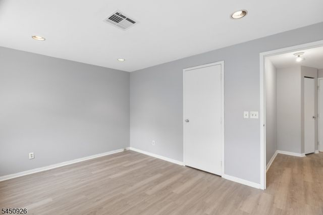 54 W Cherry St 112, Rahway City, NJ 07065