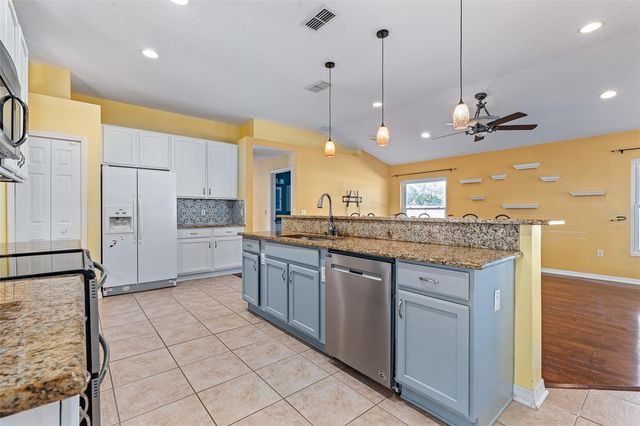 33 SEAMANSHIP TRAIL, Palm Coast, FL 32164