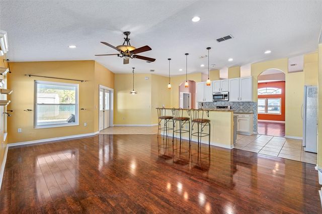 33 SEAMANSHIP TRAIL, Palm Coast, FL 32164