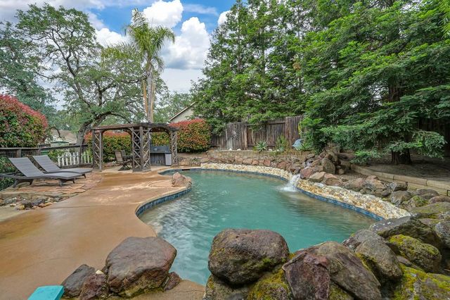 15284 Murieta South Pkwy, Rancho Murieta, CA 95683