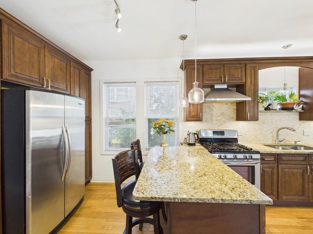 2420 N Thatcher Avenue, River Grove, IL 60171