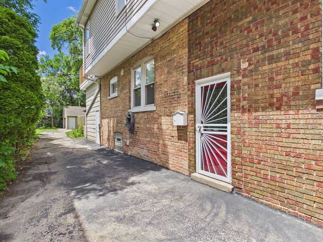 2420 N Thatcher Avenue, River Grove, IL 60171