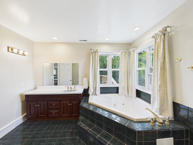 2420 N Thatcher Avenue, River Grove, IL 60171