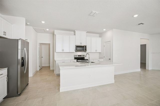 2292 HEN ROAD, Minneola, FL 34715