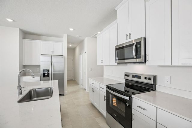 2292 HEN ROAD, Minneola, FL 34715