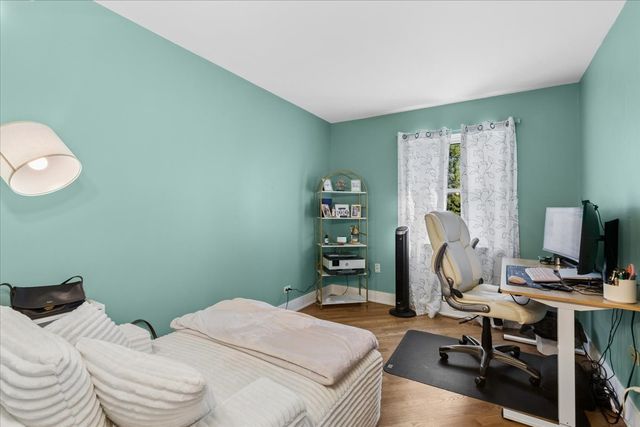 1202 Bristol Trail Road, Lake Zurich, IL 60047
