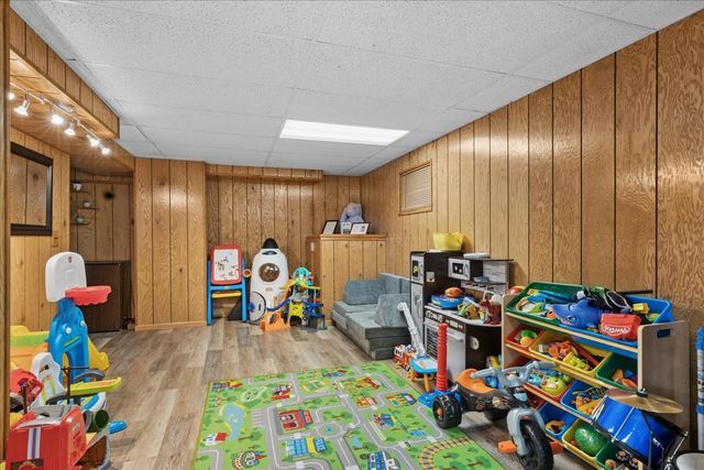 1202 Bristol Trail Road, Lake Zurich, IL 60047
