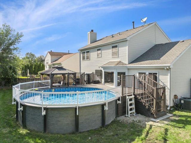 1202 Bristol Trail Road, Lake Zurich, IL 60047