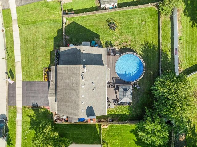1202 Bristol Trail Road, Lake Zurich, IL 60047