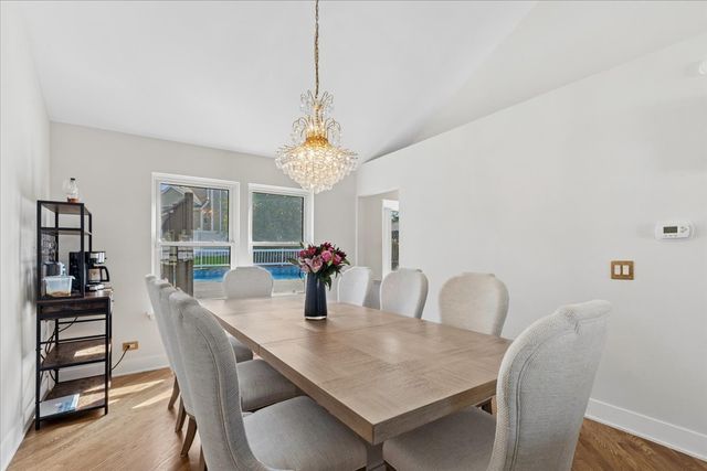 1202 Bristol Trail Road, Lake Zurich, IL 60047