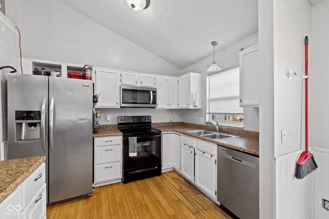 7477 Carnation Lane, Indianapolis, IN 46214