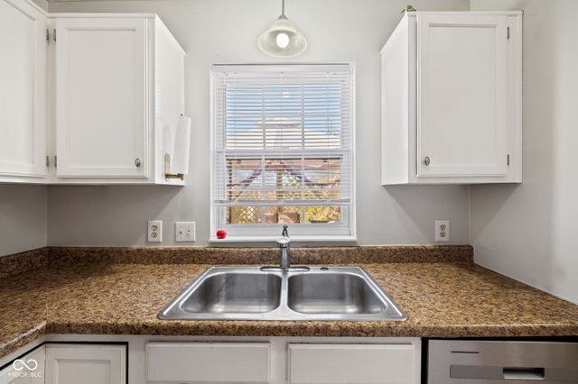 7477 Carnation Lane, Indianapolis, IN 46214