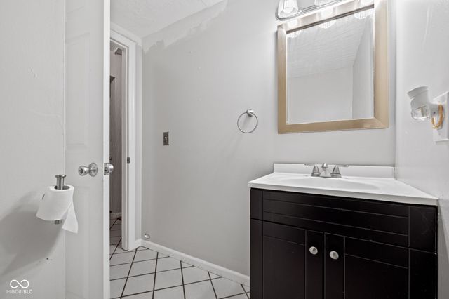 7477 Carnation Lane, Indianapolis, IN 46214