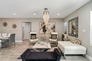 2701 NE 52nd St, Lighthouse Point, FL 33064