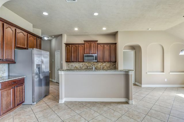 7122 Fall Creek Lane, Missouri City, TX 77459