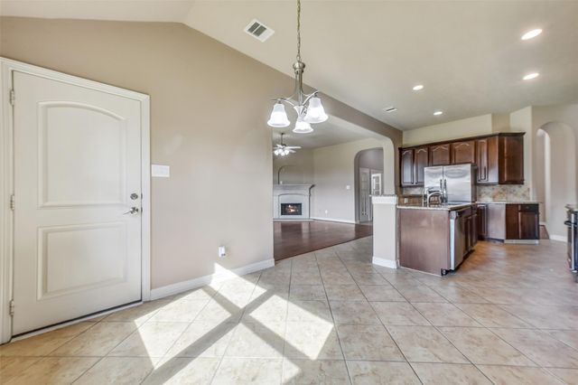 7122 Fall Creek Lane, Missouri City, TX 77459