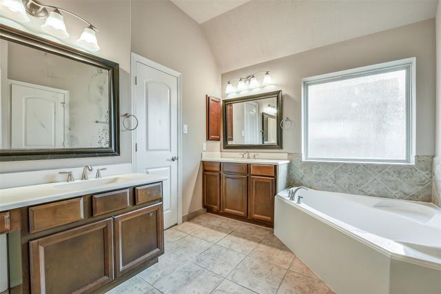 7122 Fall Creek Lane, Missouri City, TX 77459