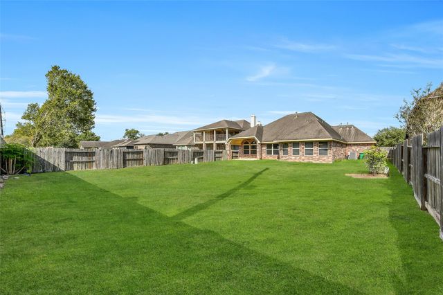 7122 Fall Creek Lane, Missouri City, TX 77459