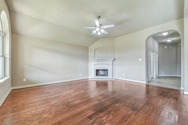 7122 Fall Creek Lane, Missouri City, TX 77459
