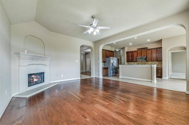 7122 Fall Creek Lane, Missouri City, TX 77459