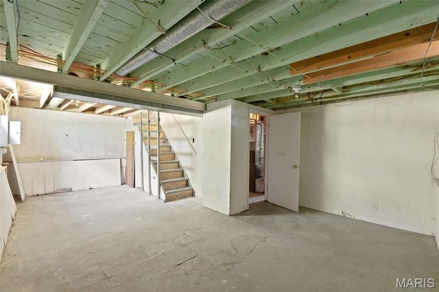 10305 Galloway Drive, St Louis, MO 63137
