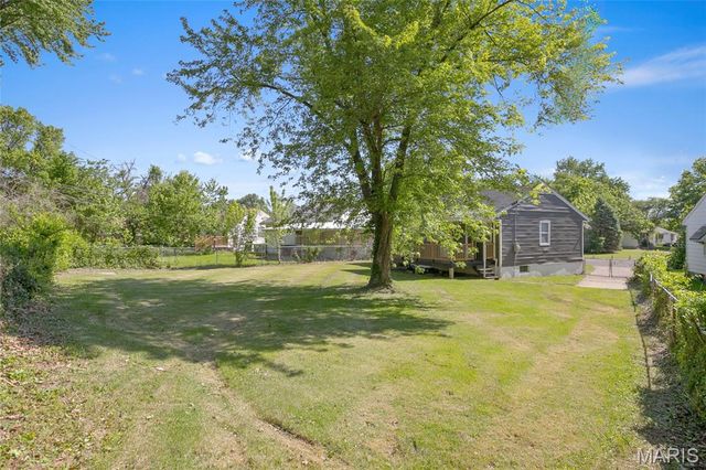 10305 Galloway Drive, St Louis, MO 63137