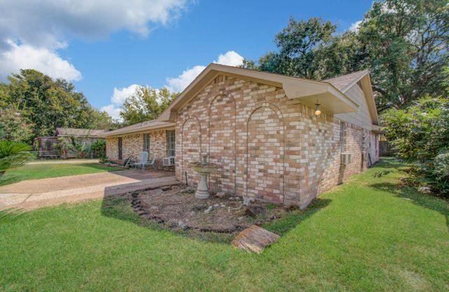 809 Collins Street, Richmond, TX 77469