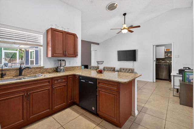 4644 HAMLETS GROVE DRIVE, Sarasota, FL 34235