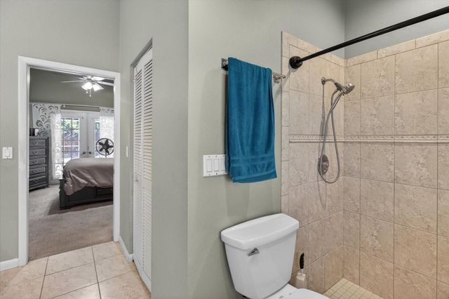 4644 HAMLETS GROVE DRIVE, Sarasota, FL 34235